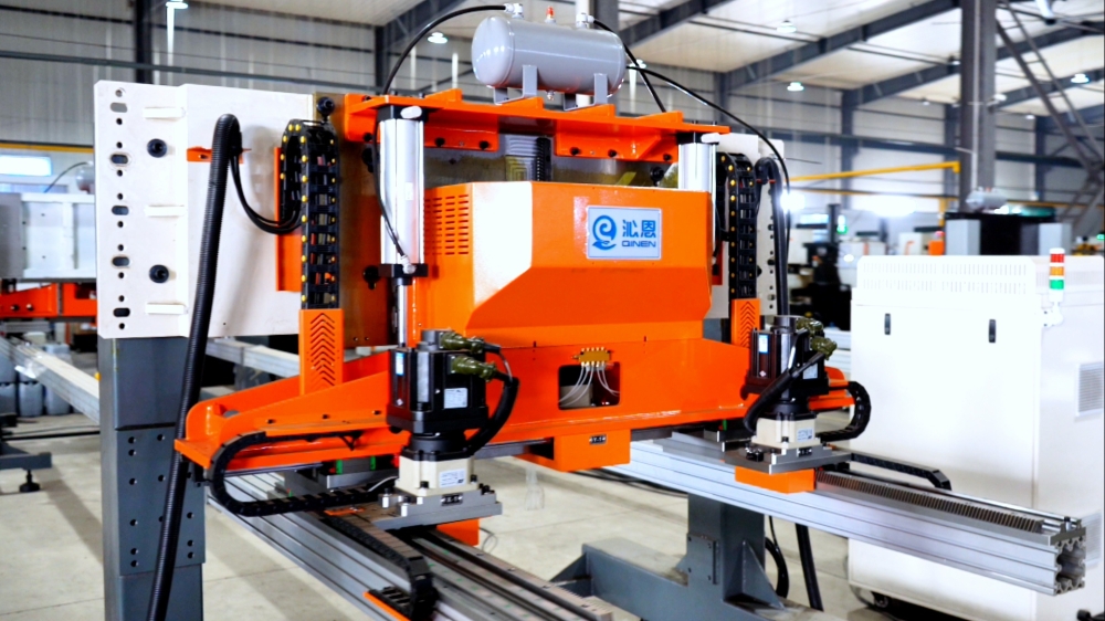 急单赶产，设备等不起？沁恩三次元标准机械手，最快10天交付！