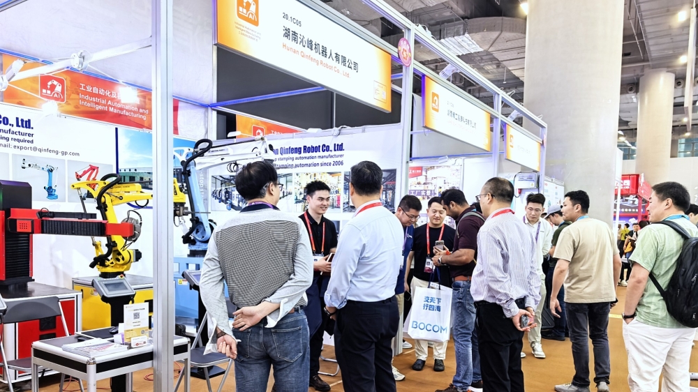 活动回顾 | 广交会采购商“挤爆”沁峰机器人企业展区